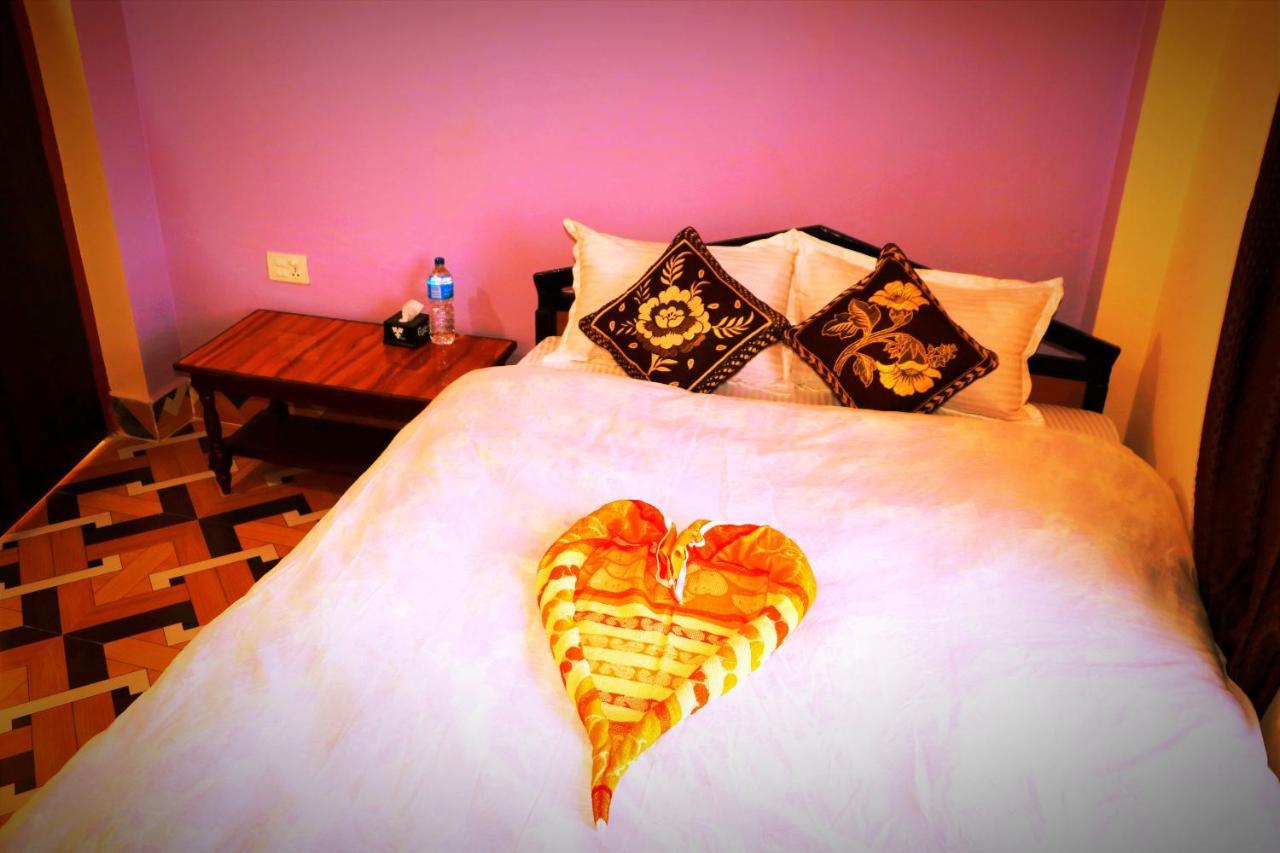 Hotel National Park Sauraha- Homely Stay And Peaceful Location With Jungle Safari Arrangements Esterno foto