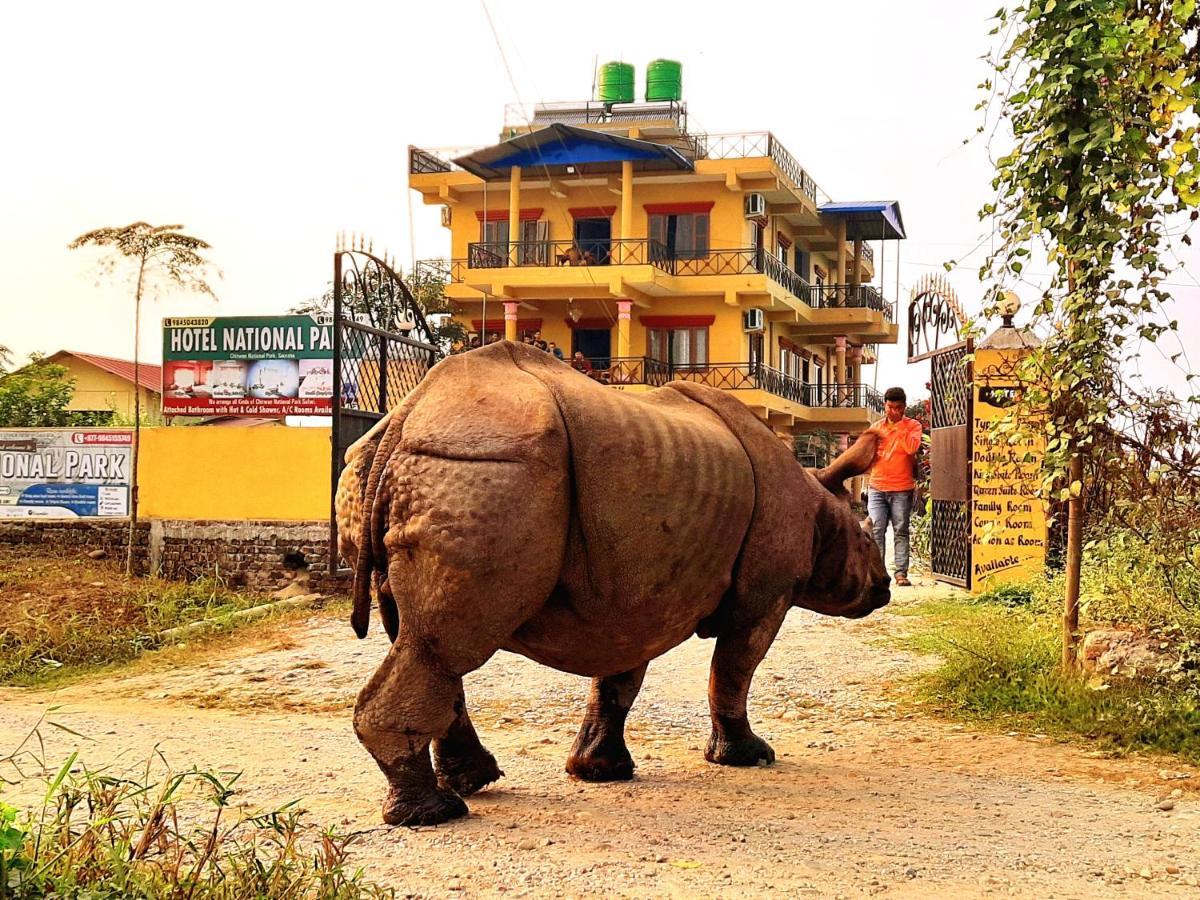 Hotel National Park Sauraha- Homely Stay And Peaceful Location With Jungle Safari Arrangements Esterno foto