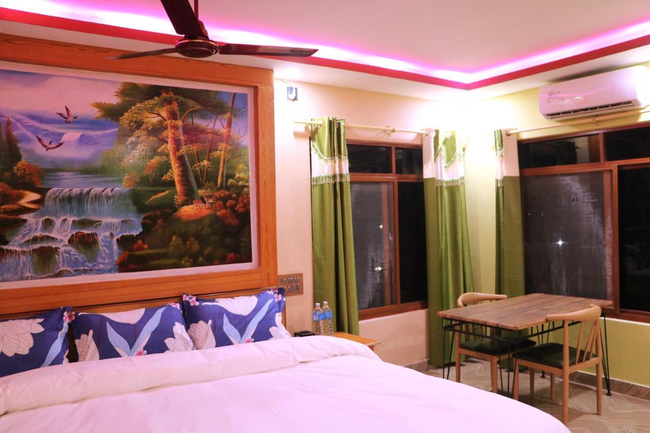 Hotel National Park Sauraha- Homely Stay And Peaceful Location With Jungle Safari Arrangements Esterno foto