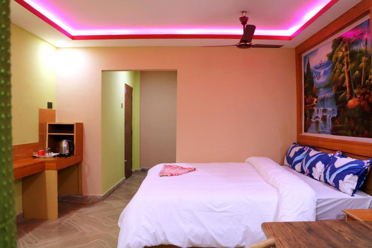 Hotel National Park Sauraha- Homely Stay And Peaceful Location With Jungle Safari Arrangements Esterno foto