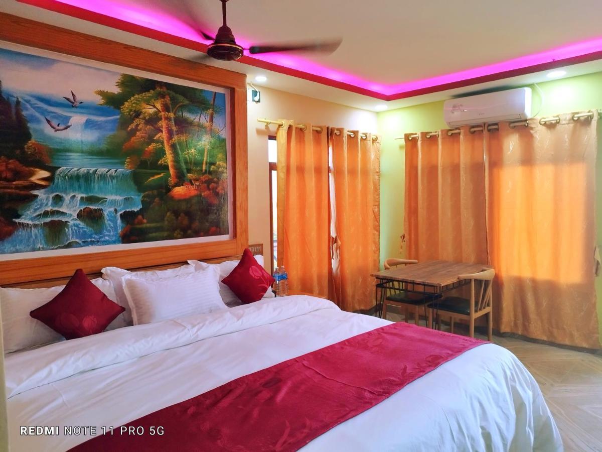Hotel National Park Sauraha- Homely Stay And Peaceful Location With Jungle Safari Arrangements Esterno foto
