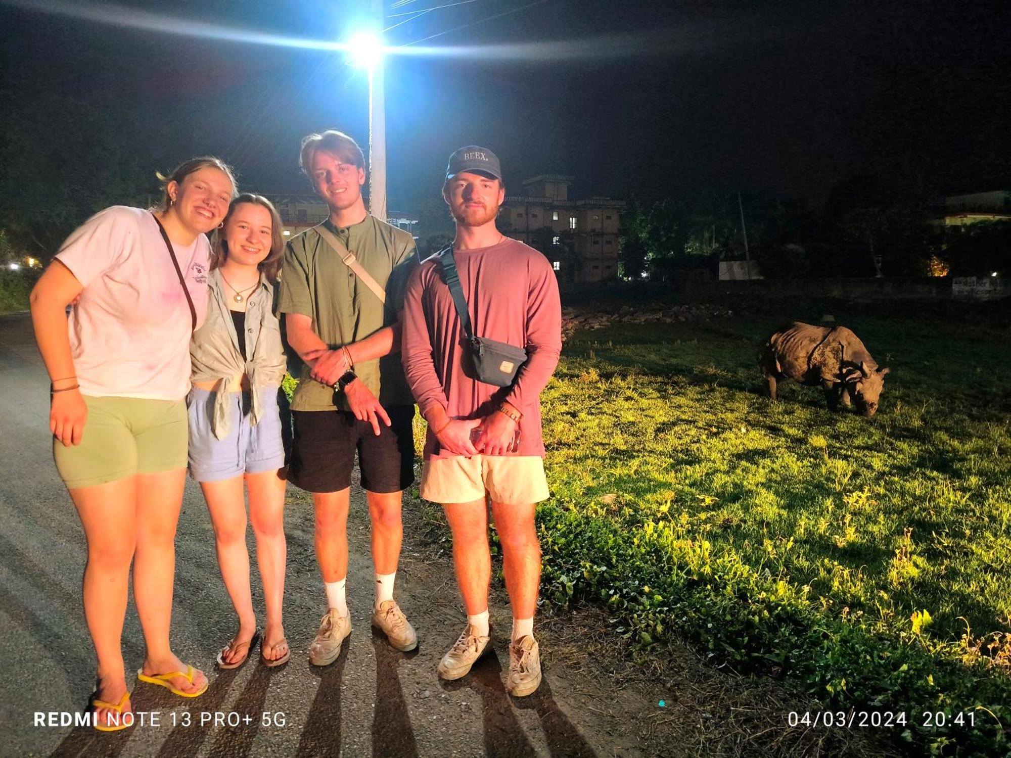 Hotel National Park Sauraha- Homely Stay And Peaceful Location With Jungle Safari Arrangements Esterno foto