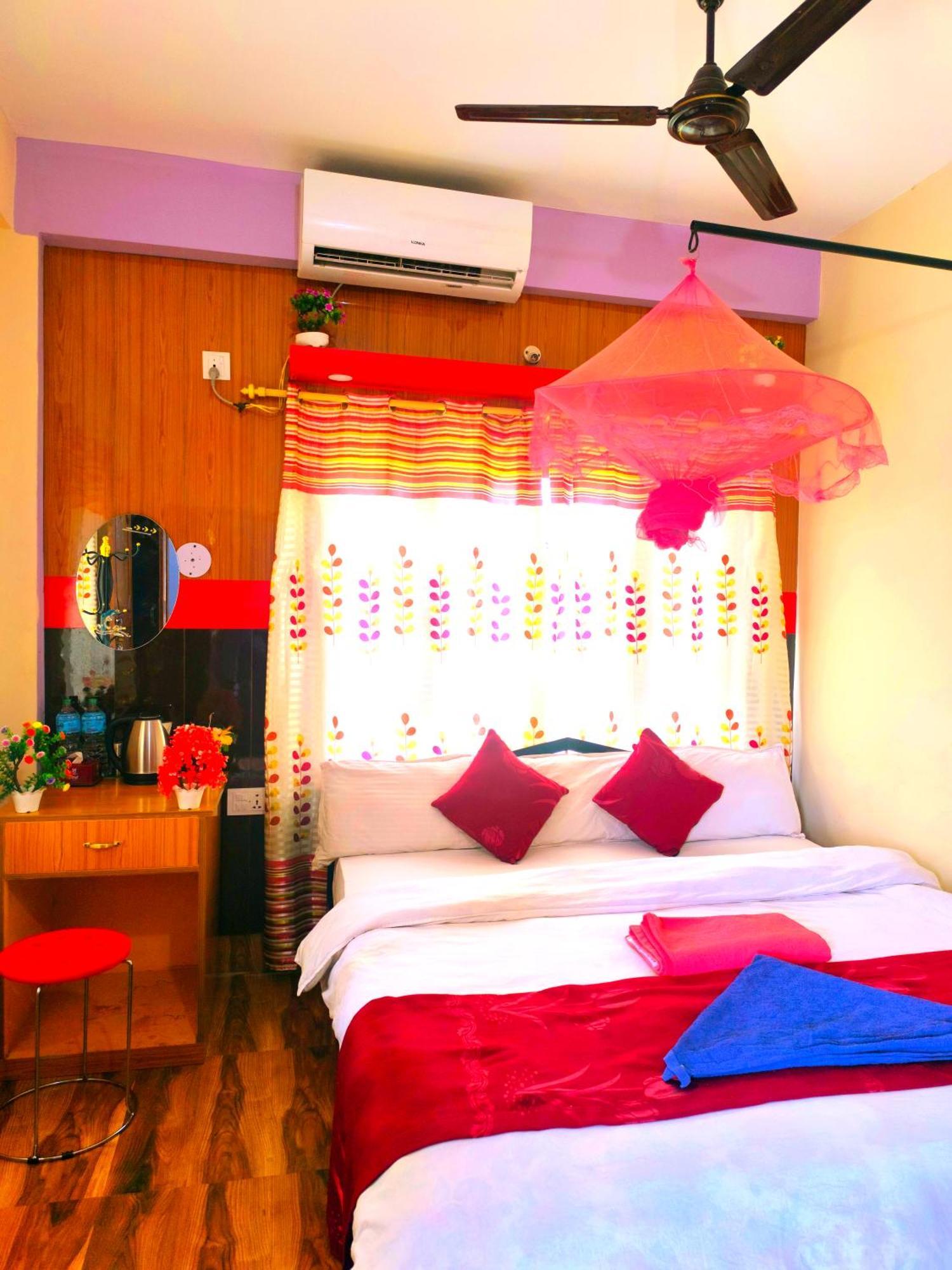 Hotel National Park Sauraha- Homely Stay And Peaceful Location With Jungle Safari Arrangements Esterno foto